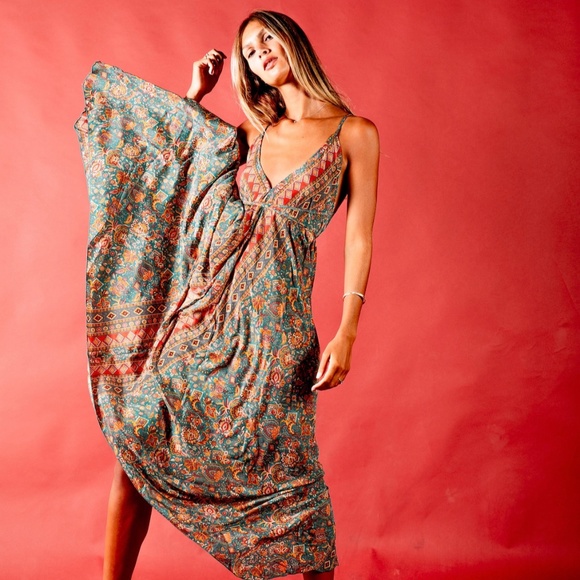 Boho wrap dress from Tel Aviv  Amaya by Maayan Levy - Picture 4 of 10
